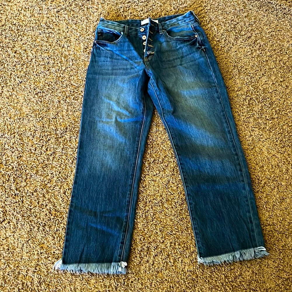 High rise Kan Can- size 27 wide frayed leg